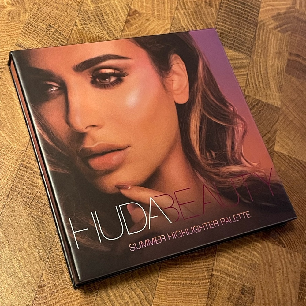 Huda Beauty's 3D Highlighter Palette – Summer Solstice *NEW*